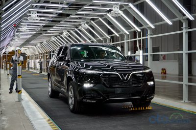 Chiếc Lux SA 2.0 đang trong công đoạn kiểm tra cuối cùng trước khi rời khỏi dây chuyển lắp ráp Chiếc Lux SA 2.0 đang trong công đoạn kiểm tra cuối cùng trước khi rời khỏi dây chuyển lắp ráp.