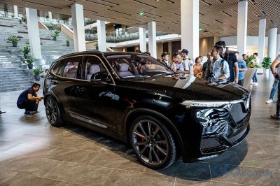VinFast LUX V8: Chiếc SUV nhanh nhất phân khúc VinFast LUX V8: Chiếc SUV nhanh nhất phân khúc.