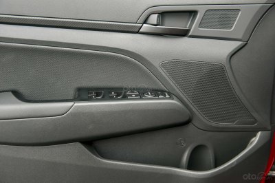Ảnh chi tiết Hyundai Elantra Sport 2019 24 Ảnh chi tiết Hyundai Elantra Sport 2019 a24