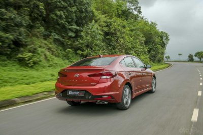 Ảnh chi tiết Hyundai Elantra Sport 2019 4 Ảnh chi tiết Hyundai Elantra Sport 2019 a4