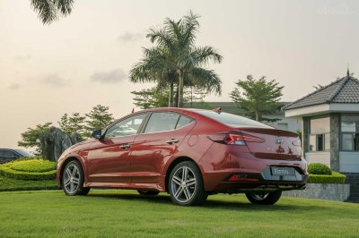 Ảnh chi tiết Hyundai Elantra Sport 2019 3 Ảnh chi tiết Hyundai Elantra Sport 2019 a3