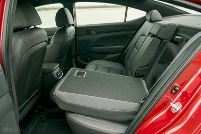 Ảnh chi tiết Hyundai Elantra Sport 2019 12 Ảnh chi tiết Hyundai Elantra Sport 2019 a12