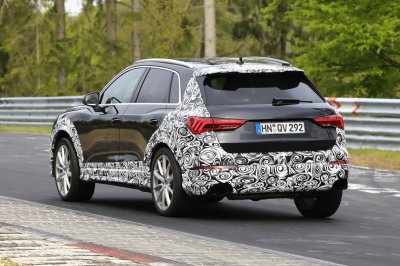 Audi RS Q3 2019 xuất hiện trên đường thử: Đậm chất thể thao, nhiều tính năng vượt trội 3 Audi RS Q3 2019 xuất hiện trên đường thử: Đậm chất thể thao, nhiều tính năng vượt trội a3