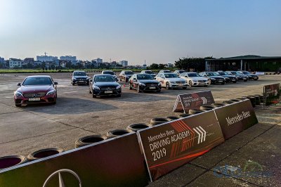 Học viện lái xe an toàn Mercedes-Benz 2019 Học viện lái xe an toàn Mercedes-Benz 2019.