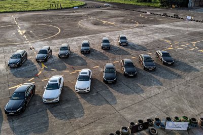 Hơn 30 mẫu xe góp mặt tại Học viện lái xe an toàn Mercedes-Benz 2019 Hơn 30 mẫu xe góp mặt tại Học viện lái xe an toàn Mercedes-Benz 2019.