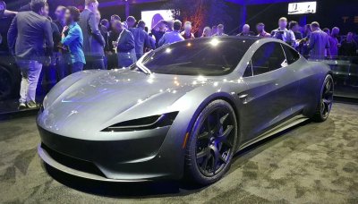 Tesla phải huy động thêm vốn vì thua lỗ 8 Tesla phải huy động thêm vốn vì thua lỗ 9