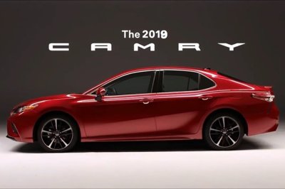 Xếp hạng xe hạng D tháng 3/2019: Toyota Camry "phế quất" Mazda 6.