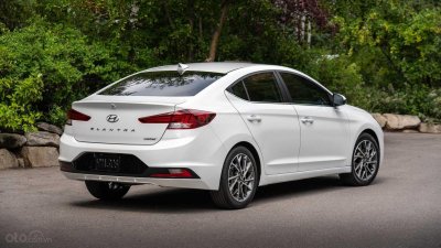 Hyundai Elantra 2020 sẽ trang bị hộp số tự động CVT và ly hợp kép