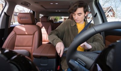 Chevrolet trình làng công nghệ bắt buộc thắt dây an toàn.