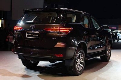 Những điều bạn cần biết về mẫu xe đứng đầu phân khúc Toyota Fortuner - Ảnh 2 Những điều bạn cần biết về mẫu xe đứng đầu phân khúc Toyota Fortuner - Ảnh 2.