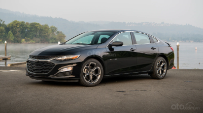 Góc 3/4 đầu xe Chevrolet Malibu 2019.