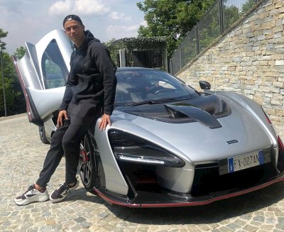 Cristiano Ronaldo tậu siêu xe McLaren Senna hàng hiếm chỉ 500 chiếc mừng vô địch Serie A 2 Cristiano Ronaldo tậu siêu xe McLaren Senna hàng hiếm chỉ 500 chiếc mừng vô địch Serie A a2