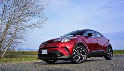 Ưu nhược điểm xe Toyota C-HR 2019: Thể thao bắt mắt, an toàn chắc chắn