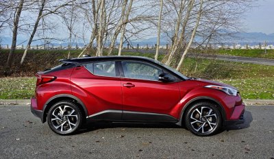 Ưu nhược điểm xe Toyota C-HR 2019: Quyến rũ từng li