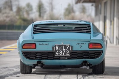 Lamborghini Miura 1971 được hồi sinh với vẻ đẹp vượt thời gian a3