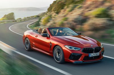 Đầu xe BMW M8 2020 bản convertible