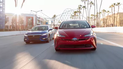 Honda Insight 2019 vs Kia Niro 2019: Xe Nhật đối đầu