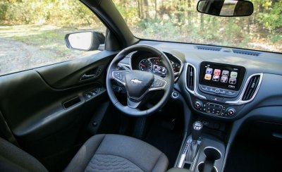 Ưu điểm của Chevrolet Equinox 2019: Hệ thống thông tin giải trí hiện đại Bảng táp-lô Chevrolet Equinox 2019.