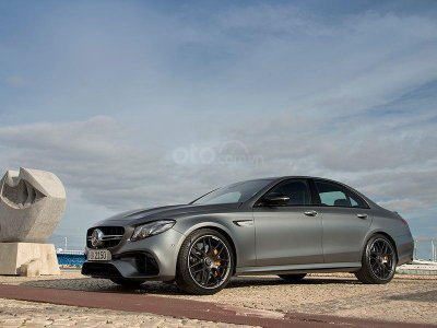 Mercedes E-Class lọt top xe 10 mất giá nhiều nhất Mercedes E-Class
