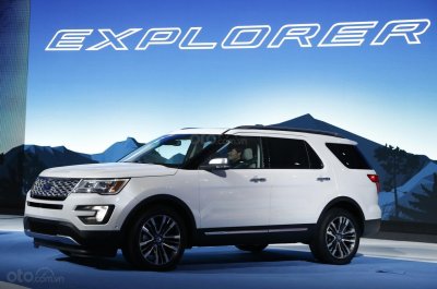 Ford Explorer triệu hồi triệu xe do lỗi hệ thống treo