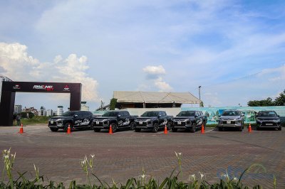 trải nghiệm cùng đội đua RACING và tay đua Masuoka 11 trải nghiệm cùng đội đua RACING và tay đua Masuoka 11.
