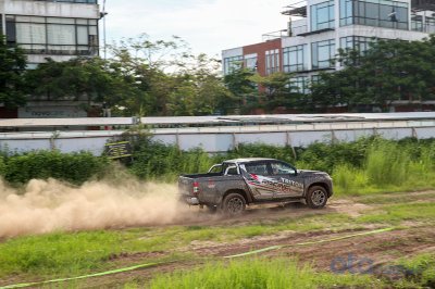 trải nghiệm cùng đội đua RACING và tay đua Masuoka 1 trải nghiệm cùng đội đua RACING và tay đua Masuoka 1.