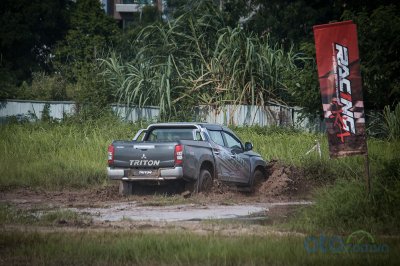 trải nghiệm cùng đội đua RACING và tay đua Masuoka 4.