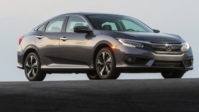Honda Civic lọt top 5 mẫu xe ô tô tiết kiệm xăng nhất hiện nay.