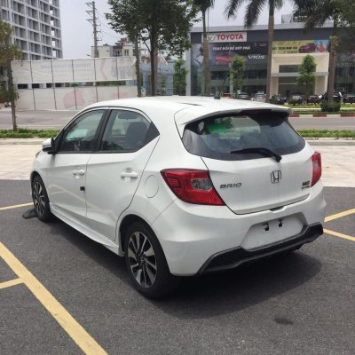 Loạt ảnh chi tiết Honda Brio 2019 tại đại lý, lộ diện màn hình giải trí 4 Loạt ảnh chi tiết Honda Brio 2019 tại đại lý, lộ diện màn hình giải trí a4