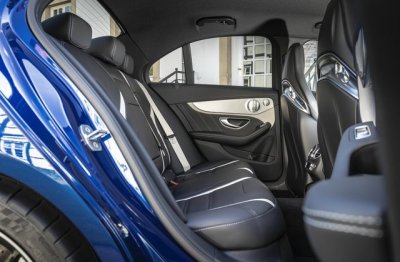 Ghế sau Mercedes-AMG C 63 Mercedes-AMG C 63.
