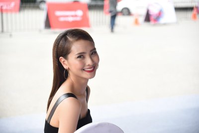 Bộ tứ diễn viên "Về nhà đi con" hội ngộ tại lễ bàn giao xe VinFast Fadil 15 Bộ tứ diễn viên "Về nhà đi con" hội ngộ tại lễ bàn giao xe VinFast Fadil a15