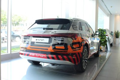 SUV điện Audi E-Tron chính thức cập bến showroom Audi Hồ Chí Minh 10