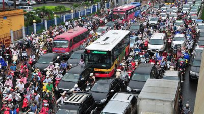 Khung cảnh tắc đường trên đường thường xuyên xảy ra ở các đô thị lớn Việt Nam Khung cảnh tắc đường trên đường thường xuyên xảy ra ở các đô thị lớn Việt Nam...