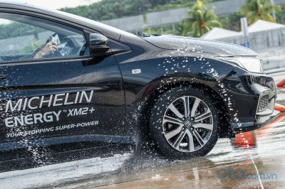 Cảm nhận khác biệt khi lái xe lắp lốp Michelin với các đối thủ lốp khác 2 Cảm nhận khác biệt khi lái xe lắp lốp Michelin với các đối thủ lốp khác 2.