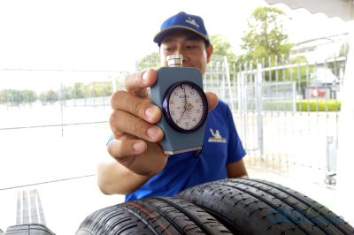 Lốp Michelin luôn có bề mặt lốp mềm hơn các đối thủ Lốp Michelin luôn có bề mặt lốp mềm hơn các đối thủ.