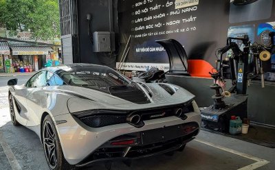 Khoảnh khắc McLaren 720S Launch Edition đầu tiên tại Việt Nam vi vu trên phố 3 Khoảnh khắc McLaren 720S Launch Edition đầu tiên tại Việt Nam vi vu trên phố a3