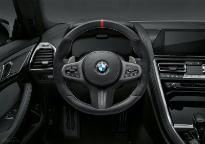 BMW 8-Series Gran Coupe M Performance - ảnh 5 BMW 8-Series Grand Coupe vô-lăng