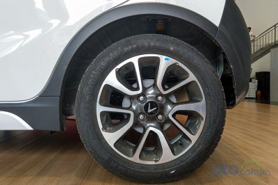 Tiếp nhận phản hồi của người dùng, VinFast nhanh chóng bổ sung tấm chắn bùn phía sau cho Fadil - Ảnh 1 Tiếp nhận phản hồi của người dùng, VinFast nhanh chóng bổ sung tấm chắn bùn phía sau cho Fadil - Ảnh 1.