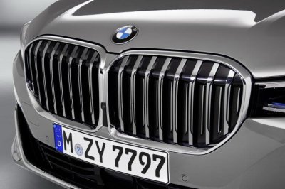 Lưới tản nhiệt BMW 7 Series bị chê xấu, Giám đốc thiết kế “tổn thương” nặng nề 1 Lưới tản nhiệt BMW 7 Series bị chê xấu, Giám đốc thiết kế “tổn thương” nặng nề 1a