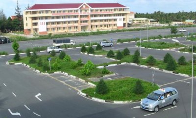 Bằng lái B1 không được sử dụng để hành nghề dịch vụ lái xe Bằng lái B1 không được sử dụng để hành nghề dịch vụ lái xe.