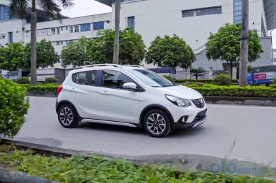 Người dùng chê cản sau sơn đen của VinFast Fadil đã sơn thành màu trắng 3 Người dùng chê cản sau sơn đen của VinFast Fadil đã sơn thành màu trắng 3a