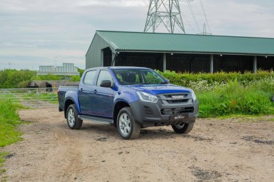 Isuzu D-Max Workman+ ra mắt tại Anh với giá 632 triệu đồng Isuzu D-Max Workman+ ra mắt tại Anh với giá 632 triệu đồng