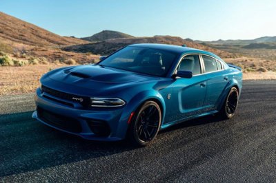 Dodge Charger SRT Hellcat Widebody 2020 - Mẫu sedan mạnh mẽ nhất hành tinh trình làng 1 Dodge Charger SRT Hellcat Widebody 2020 - Mẫu sedan mạnh mẽ nhất hành tinh trình làng a1