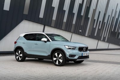 Volvo XC40 2020 facelift trình làng với danh mục "đồ chơi" phong phú 1 Volvo XC40 2020 facelift trình làng với danh mục "đồ chơi" phong phú a1