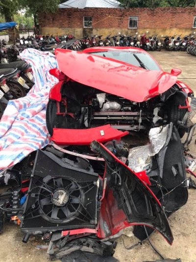 Ferrari 488 GTB gặp nạn hồi tháng 10 Ferrari 488 GTB