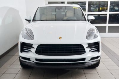 Porsche Macan mới tậu của Thanh Hằng vừa ra mắt không lâu tại Việt Nam Porsche Macan mới tậu của Thanh Hằng