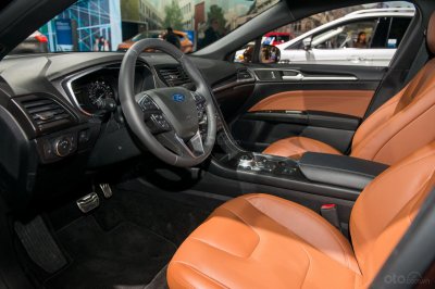Ưu nhược điểm xe Ford Fusion 2019 - Trang bị tiêu chuẩn khá nghèo nàn Ưu nhược điểm xe Ford Fusion 2019 - Trang bị tiêu chuẩn khá nghèo nàn