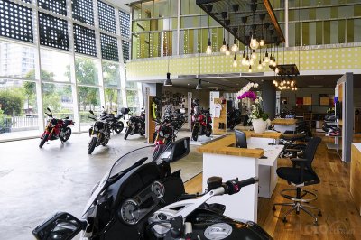 Showroom trưng bày của BMW Motorrad 1 Showroom BMW Motorrad 1