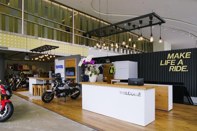 Showroom trưng bày của BMW Motorrad 2 Showroom BMW Motorrad 2