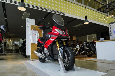 Showroom trưng bày của BMW Motorrad 3 Showroom BMW Motorrad 3